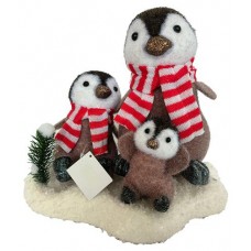 Фигурка Семья пингвинов, 28 см (kastd) в магазинах Ашан