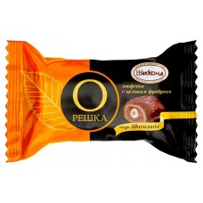 Конфеты АККОНД Орешка с цельным фундуком со вкусом шоколада, вес (kastd) в магазинах Ашан