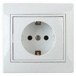 Розетка Intro 2P+E Schuko Plano 1-202-01 16А-250В СУ (kastd)