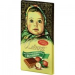 Шоколад АЛЕНКА молочный с фундуком, 90г