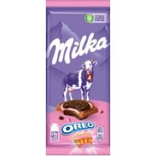 Шоколад молочный Milka с печеньем Oreo и клубникой, 92 г в магазинах Дикси