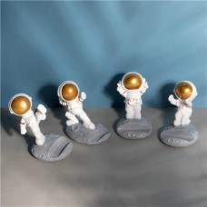 Подставка для телефона Космонавт, Men’s Direction, 9,5х7х9 см, в ассортименте в магазинах FixPrice