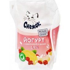 Йогурт питьевой СНЕЖОК с земляникой и дыней 1,5%, без змж, 200г в магазинах Лента