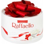 Конфеты RAFFAELLO с цельным миндальным орехом в кокосовой обсыпке, 200г