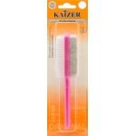 Пемза педикюрная KAIZER со щеткой, цветная ручка, Арт. KORRA326 Пемза педикюрная KAIZER со щеткой, цветная ручка, Арт. KORRA326