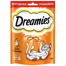 Лакомство для кошек Dreamies Подушечки с курицей 140г в магазинах Магнит