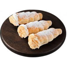 Пирожное слоеное Трубочка с белковым кремом 70г в магазинах Магнит