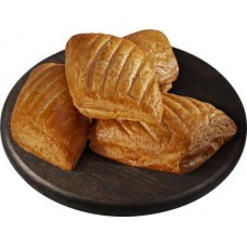 Мини-слойка с клубничной начинкой 24г в магазинах Магнит