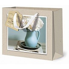 Пакет Лакарт Дизайн подарочный SS 16.5*14см в ассортименте в магазинах Магнит