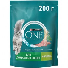 Сухой корм Purina One для взрослых кошек живущих в домашних условиях с индейкой, 200г в магазинах Перекресток