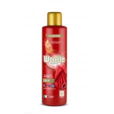 Гель для стирки Woolite Premium Color, 900мл в магазинах Перекресток