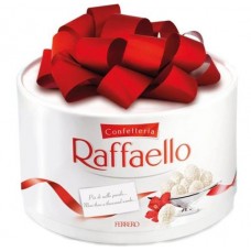 Конфеты Raffaello миндаль и кокос, 200г в магазинах Перекресток