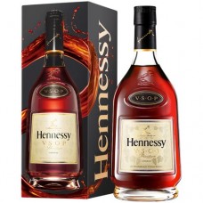 Коньяк Hennessy VSOP 40% в подарочной упаковке, 700мл в магазинах Перекресток
