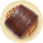 Булочка с маком в тёмном шоколаде, 140г Булочка с маком в тёмном шоколаде, 140г