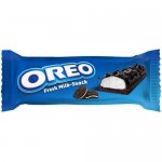 Пирожное Oreo Fresh Milk-Snack с молочной начинкой кусочками печенья бисквитное глазированное, 27г