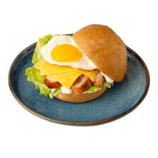 Бургер с курицей и яйцом, 190г в магазинах Перекресток