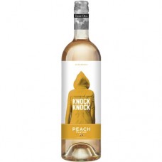 Виноградосодержащий напиток Knock Knock Peach Flavor, 750мл в магазинах Перекресток