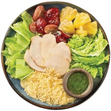 Салат с курицей, кускусом и соусом из сыра с голубой плесенью Шеф Перекрёсток, 200г в магазинах Перекресток