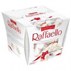Конфеты Raffaello с цельным миндальным орехом в кокосовой обсыпке 150г в магазинах Пятерочка